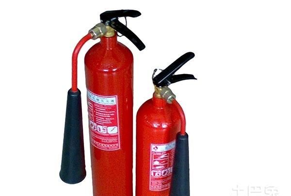 泡沫不能用于扑灭什么火灾a塑料b汽油c没有d金属呢