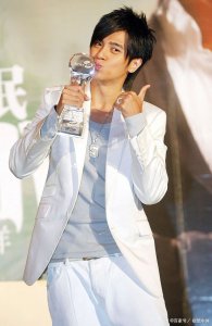 ​罗志祥为什么这么火？这四首超高人气的歌曲太经典，你听过几首？