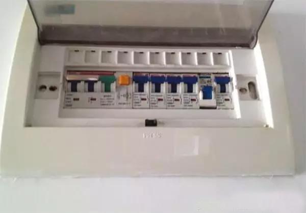 家用漏电断路器多少电流合适 如何正确选择家用漏电断路器(8)