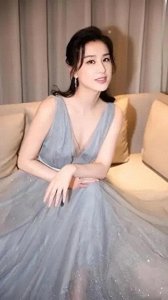 ​黄圣依的原生家庭：书香门第的璀璨之星！