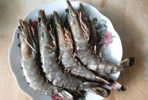 水煮大虾需要煮几分钟,水煮虾煮多长时间最好图8