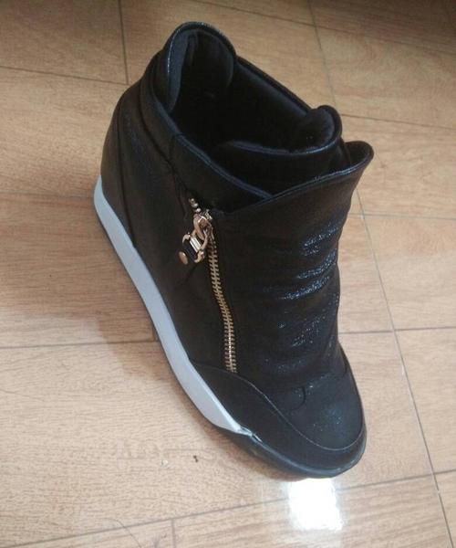 aj鞋舌摩擦走路声音大