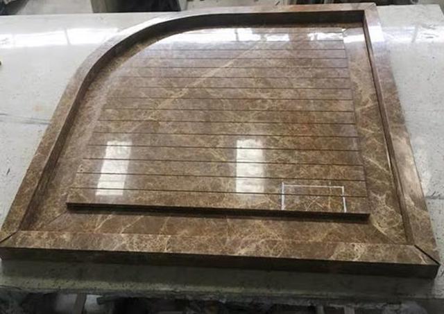 如今流行的浴室大理石拉槽设计,防滑排水不是事,好处真的太多了