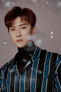 ​《青春有你》同名主题曲MV公开 嘉羿尽展国造少年唱跳团体实力