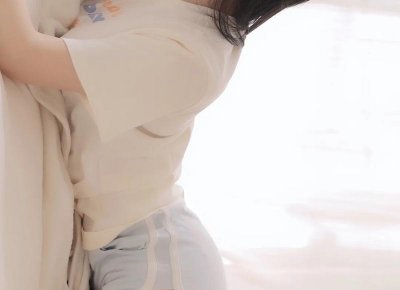 ​中学时期女生暗恋一个男生的表现(中年男人对暗恋的女人有哪些表现)