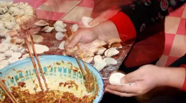 东北过小年有哪些风俗,东北小年吃什么传统食物图2