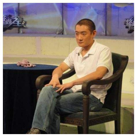 离开叶茂青转投汪雨怀抱，你以为赵薇渴望爱情，实则背后隐藏秘密