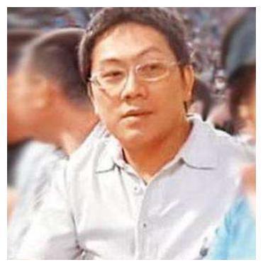 离开叶茂青转投汪雨怀抱，你以为赵薇渴望爱情，实则背后隐藏秘密