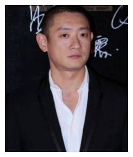 离开叶茂青转投汪雨怀抱，你以为赵薇渴望爱情，实则背后隐藏秘密