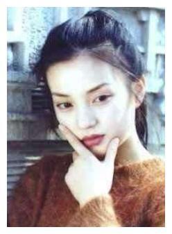 离开叶茂青转投汪雨怀抱，你以为赵薇渴望爱情，实则背后隐藏秘密