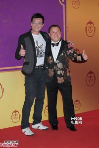 ​本以为曾志伟身高1.60米，真相实在没想到！