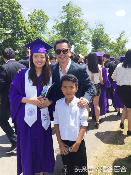 “华谊兄弟”46岁王中磊的重庆妻子，儿女双全很幸福