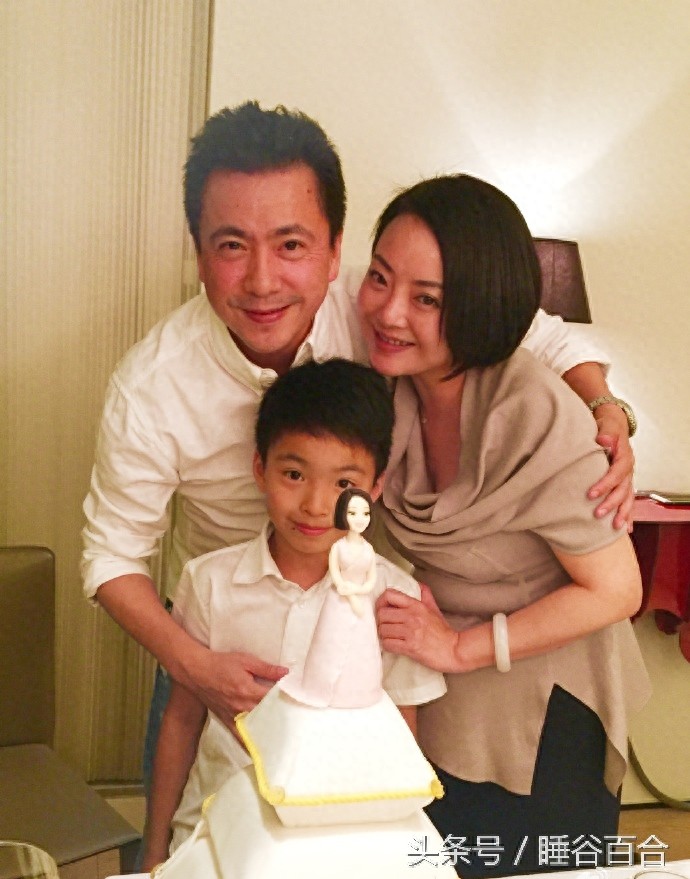 “华谊兄弟”46岁王中磊的重庆妻子，儿女双全很幸福