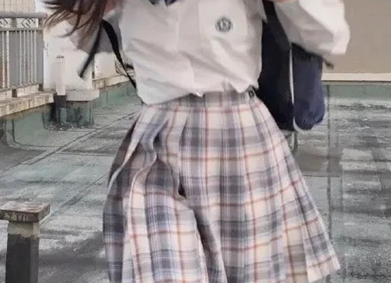 劝你远离那些，人缘太好的人