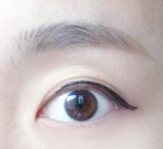 ​新手怎么才能画好眼线(眼线的选择及画法)