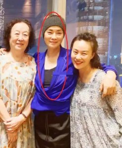 ​毛阿敏暴瘦苍老近照流出，眼窝深陷素颜难掩沧桑