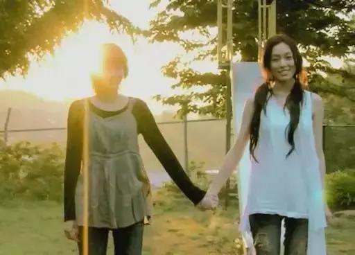 因为一句歌词而好听的十首歌（那些歌曲里的哪些歌词打动了你）(35)