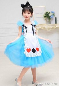 ​看了童星裴佳欣的近照，难怪连王思聪都在盼着她长大！