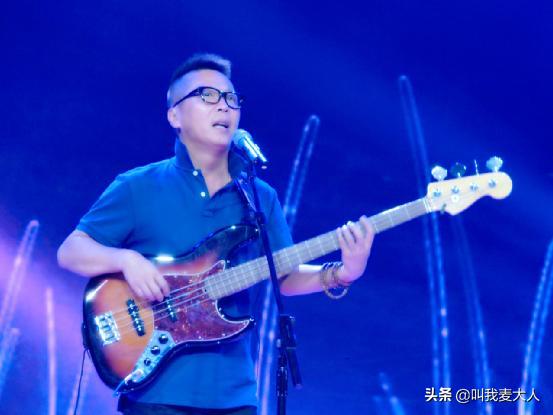 李春波经典歌曲全集（90年代唱红小芳的李春波）(17)