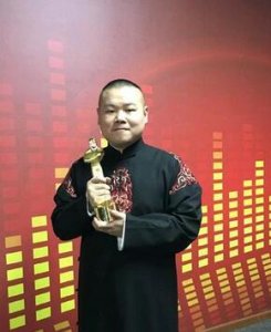 ​欢乐喜剧人第二季岳云鹏夺冠 “相声阿甘”喜极而泣 揭秘相声起源