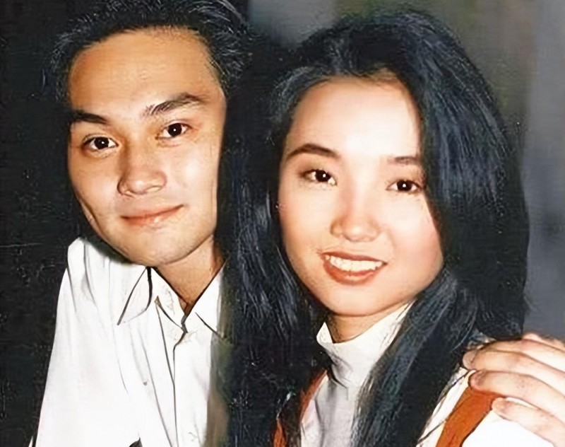 男女对唱情歌的歌单（至今无法超越的十首男女对唱歌曲）