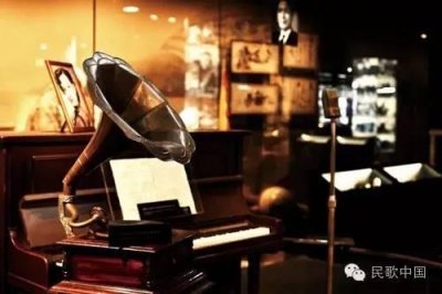 ​10首老上海歌曲（带你领略旧上海的风情万种与浮华璀璨）