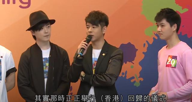 和香港回归的有关的歌曲(重温这几首经典热泪盈眶的回归歌曲)(15)