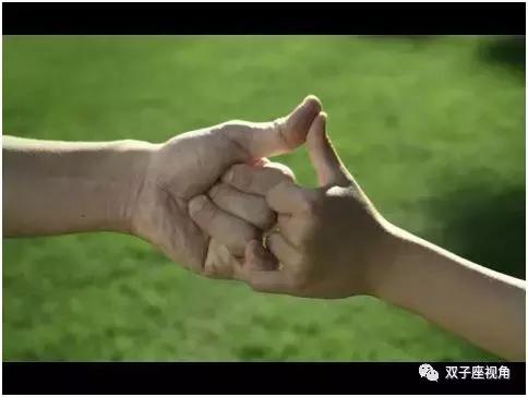 巫启贤太傻粤语版歌词（中文好歌中译英）(1)