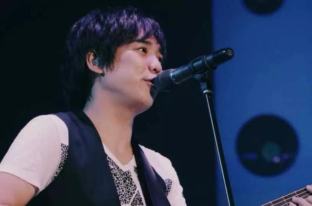 10首翻唱比原唱好听的网络歌曲（传唱度最高的十首翻唱歌曲）(18)