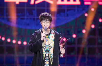 ​许嵩女朋友的故事是真的吗？许嵩最火经典歌曲大全