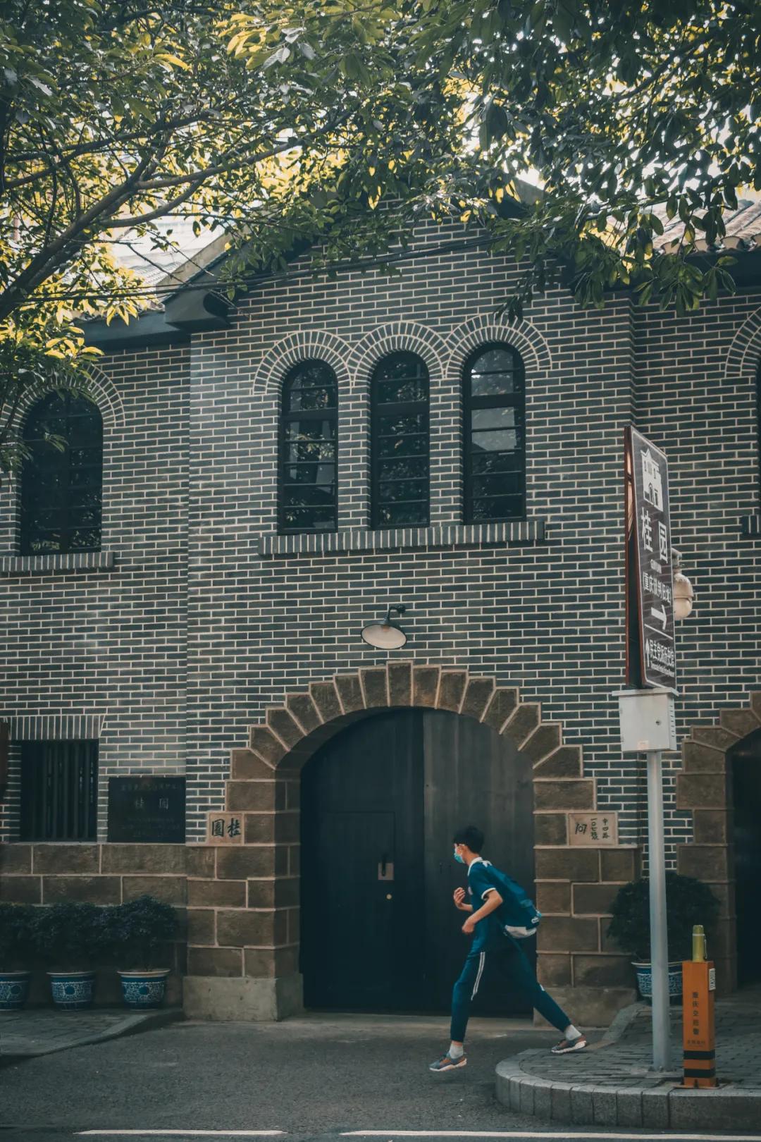 留下一路美丽的传说是什么歌曲(有一个美丽的传说是什么歌)  第12张