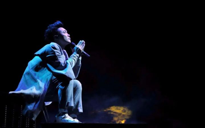 谁的青春不迷茫插曲（有关于青春的歌曲推荐）