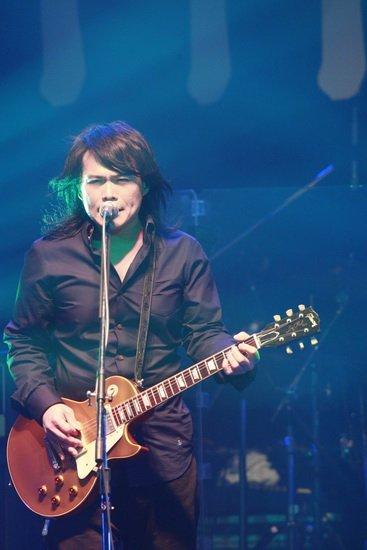 伍佰创作的歌曲有哪些(伍佰创作的著名歌曲) 伍佰 歌曲 第4张