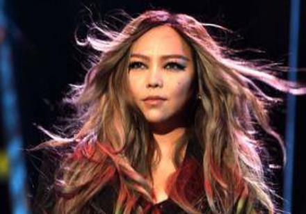 张惠妹2025年第一天晒照，身材走样胖到认不出，网友：少吃点吧！