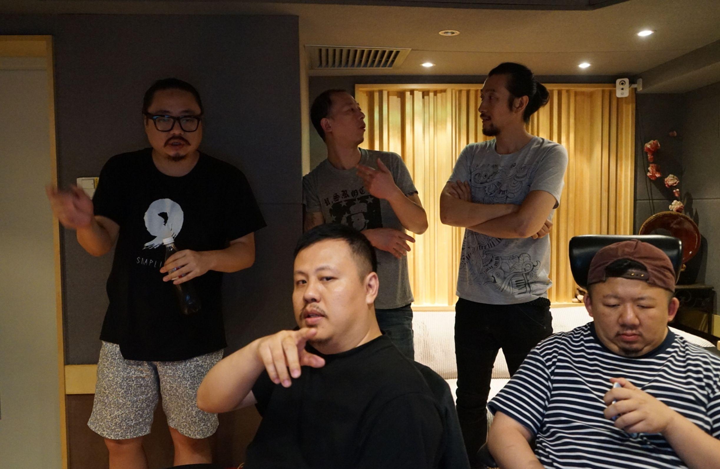 嚣张的歌词想表达什么(嚣张歌词表达的意思是什么) 意思 第4张