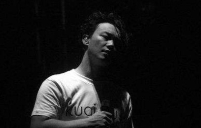 中国十大经典伤感情歌排名：陈奕迅《十年》稳坐第一