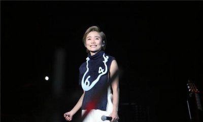 ​许飞歌曲父亲写的散文诗歌词(许飞歌曲父亲写的散文诗下载)