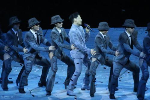 张学友经典歌曲十首(盘点歌神张学友的十大金曲)插图2