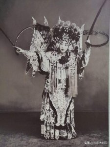 ​搜索一下穆桂英挂帅视频 搜索一下穆桂英挂帅的歌曲