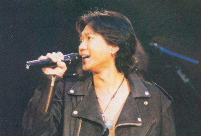 盘点歌坛真正百听不厌的10首歌曲: 黄家驹第四, 第一当之无愧