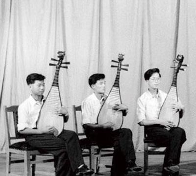 花儿为什么这样红歌词(花儿为什么这样红歌词意思) 意思 第1张