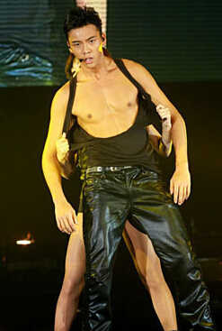 陈伟霆整容是真的吗 传陈伟霆自荐上跑男