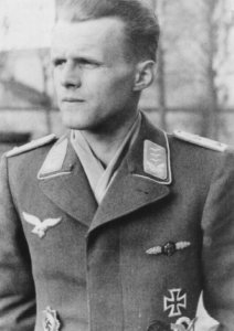 ​「人物」纳粹德国的王牌飞行员伯格曼：短短46分钟击落7架轰炸机