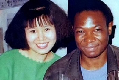 ​清华才女王丽红不顾父母反对，远嫁非洲生5个混血娃，如今怎样？