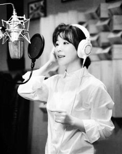 ​你是谁为了谁是什么歌（你是谁为了谁是什么歌DJ版）