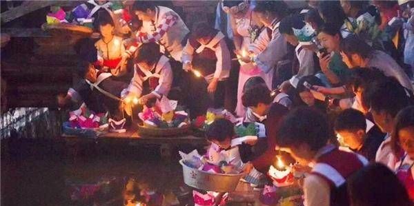 我的生日是农历7月15日