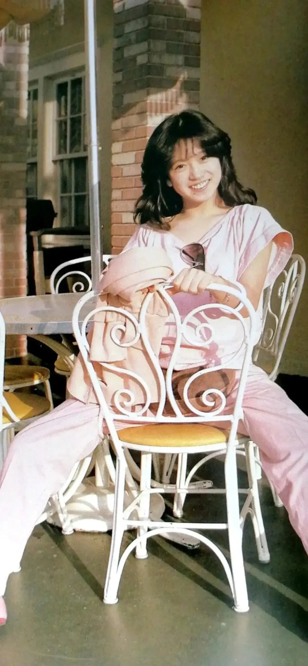 盘点日本昭和“元祖歌姬”中森明菜高清美图写真合集分享