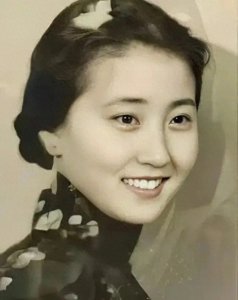 ​民国女神蒋英：嫁给干哥哥钱学森，成就李双江