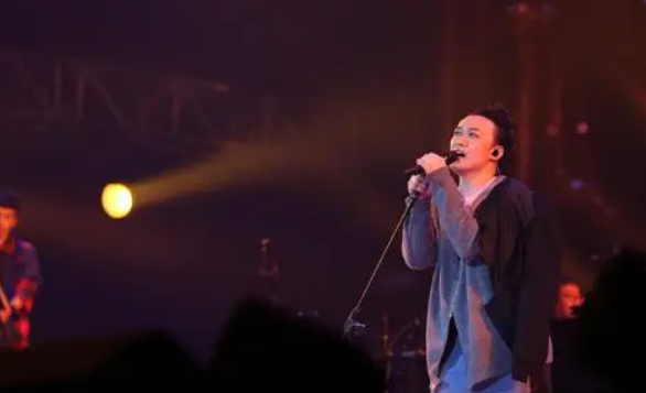 陈奕迅有哪些经典歌曲（十首必听的陈奕迅好歌）(2)_