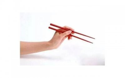 ​朴灿烈小时候（朴灿烈童年照引热议）